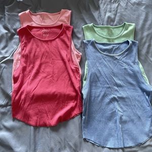 American Eagle Ribbed Tank Tops - Women's M
